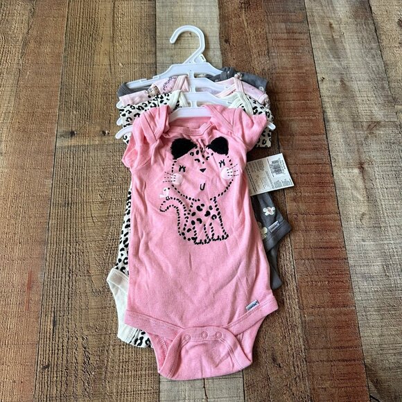 Gerber Baby Girls Size 6-9M Bodysuit Set of 4 animal print cheetah floral - Picture 1 of 8